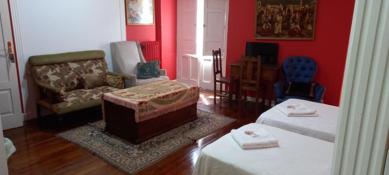 El Bordon De La Casa Batallon Sarria Εξωτερικό φωτογραφία