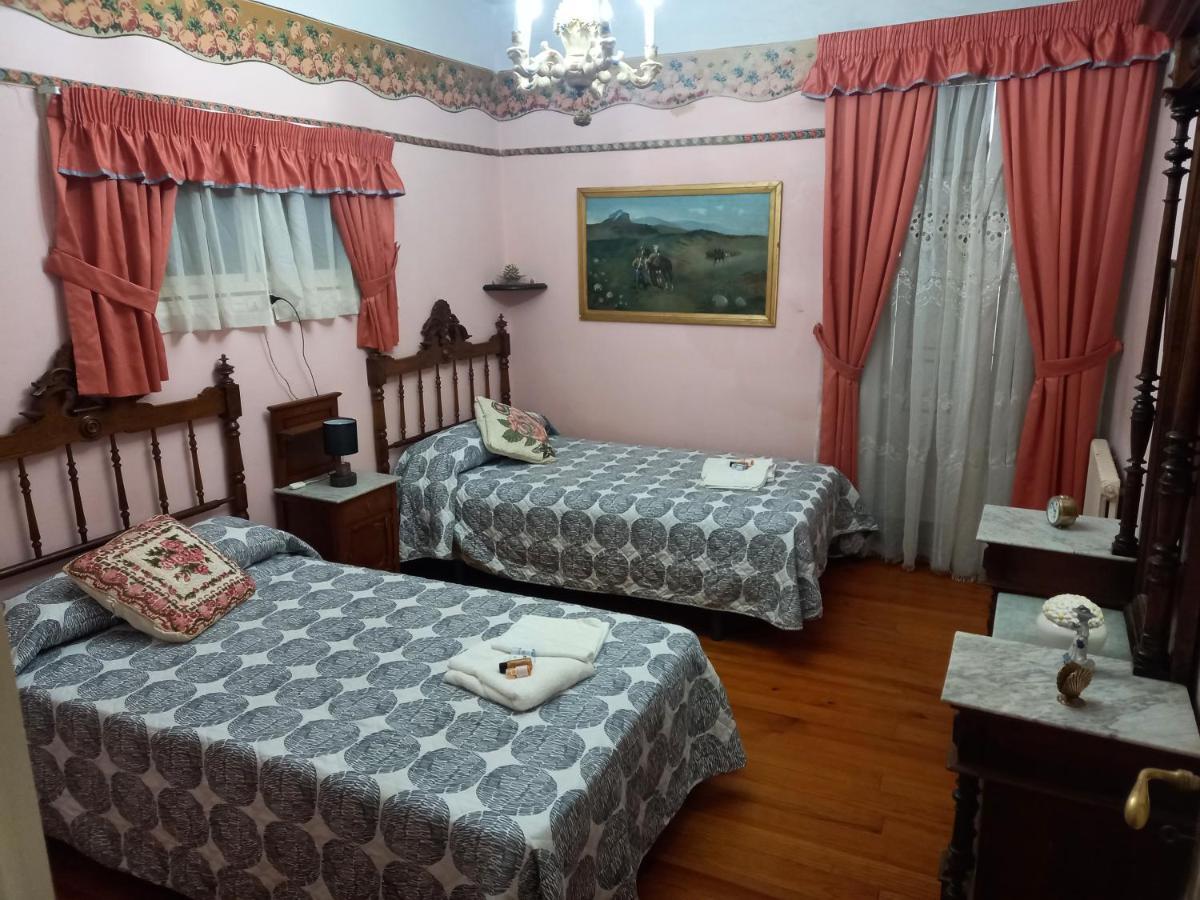El Bordon De La Casa Batallon Sarria Εξωτερικό φωτογραφία