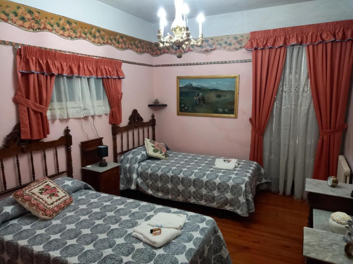 El Bordon De La Casa Batallon Sarria Εξωτερικό φωτογραφία