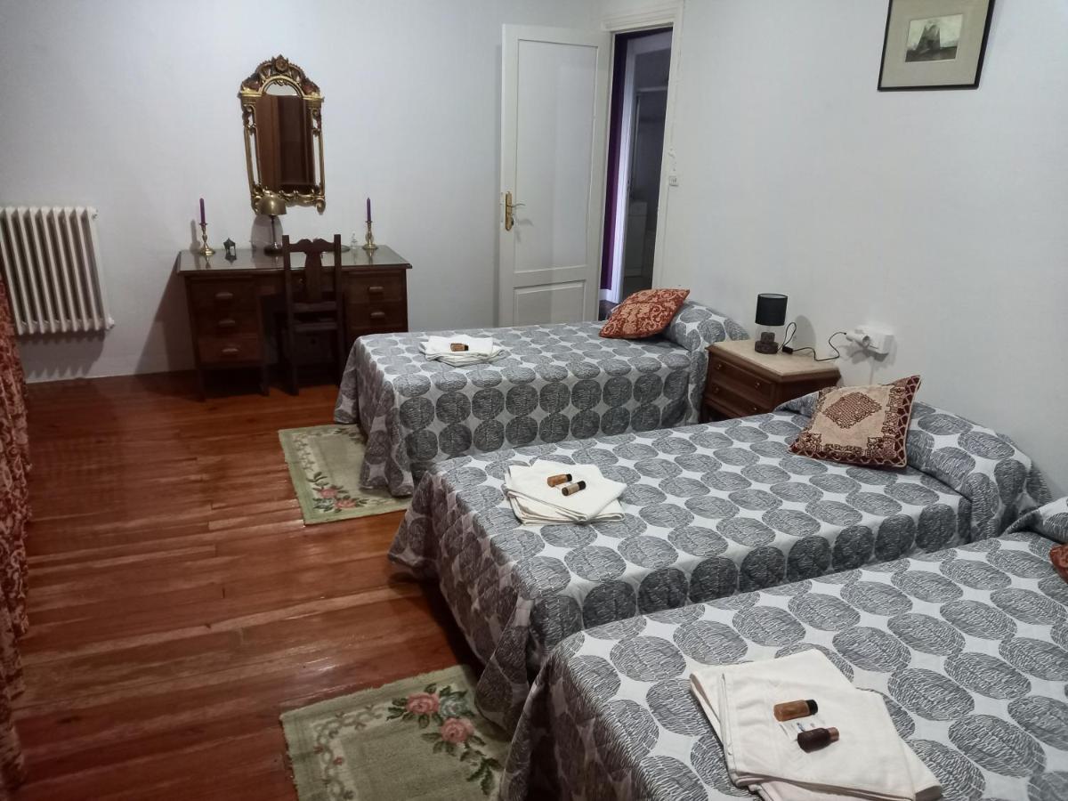 El Bordon De La Casa Batallon Sarria Εξωτερικό φωτογραφία
