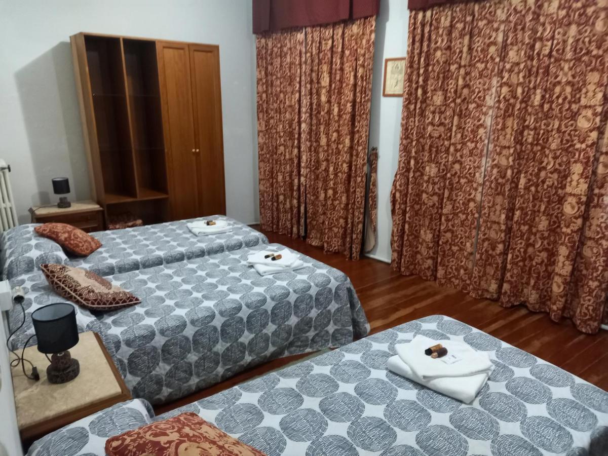 El Bordon De La Casa Batallon Sarria Εξωτερικό φωτογραφία