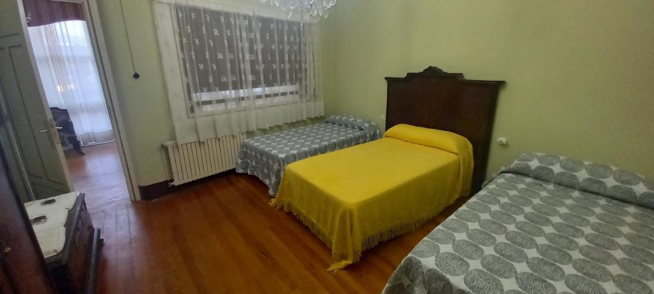 El Bordon De La Casa Batallon Sarria Εξωτερικό φωτογραφία